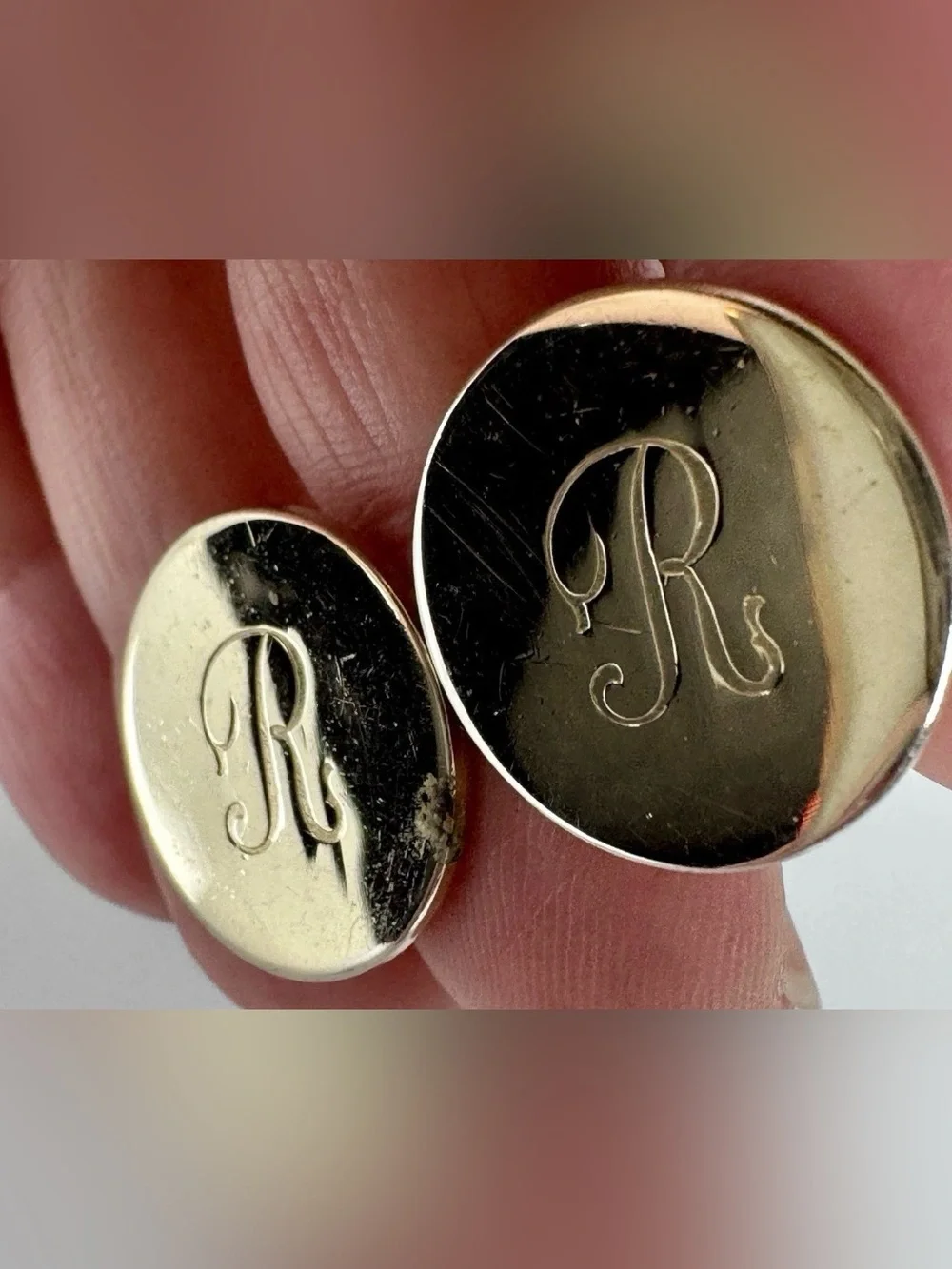 Gold Tone Engraved 'R' Round Men's Cufflinks Bullet Back Custom #1542